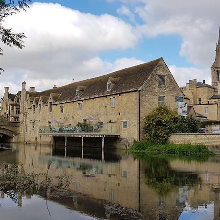 Riverside Stamford Stays Bagian luar foto